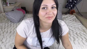 Shaved Cunt&#x1F32E;&#xFE0F; Gets Covered in Jizz
