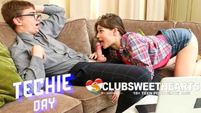 Slutty Sweethearts Slobbering Sexually in the Sweltering Sun
