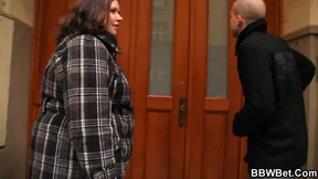Strolling stud snatches scrumptious slob from sidewalk for scorching sex session Strolling stud snatches scrumptious slob from sidewalk for scorching sex session