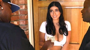 Blonde Beauty Gets Stuffed By Thick-Black Cock&#x1F32D; in Amateur Porn