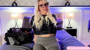 Sexy Mature Bi Milf Wanking Strong Jock Son