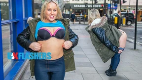 Sluttering her Cunt&#x270C; for all the workers
