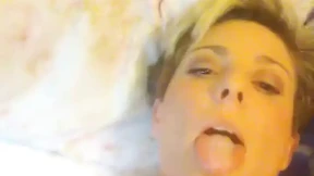 Blonde Cougar's Steamy Booty Play Ensnares Her Sizzling Cunt&#x270C;