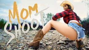 Stranger gets seduced by Sassy Cowgirl's bare booty in skin-tight shorts - MomFlix Stranger gets seduced by Sassy Cowgirl's bare booty in skin-tight shorts - MomFlix