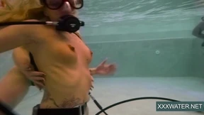 Scandalous babes splashing naked with a dude in the pool for a wet freak Scandalous babes splashing naked with a dude in the pool for a wet freak