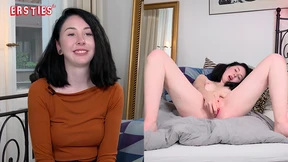 Student Joana gets her clit vibrating like a porn star's wet dream