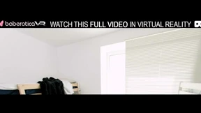 Solo sexy model Nicole2 enjoys a passionate orgasm in VR