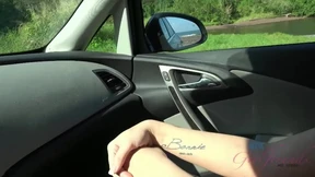 After hiking with Bailey Brooke she sucks your dick in the car