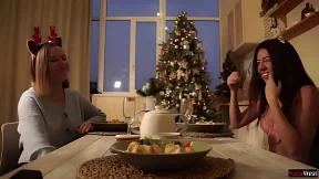 **Cum-Soaked Holiday Gift: Neighbor's Cock🌭 Sucked and Jerked Off**