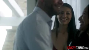 Bella Rolland's Massive Boobs and Avery Black's Tight Pussy🌮️ in Lewd Threesome Bella Rolland's Massive Boobs and Avery Black's Tight Pussy🌮️ in Lewd Threesome