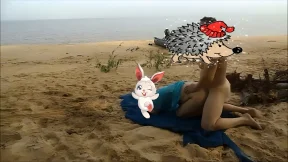Ass&#x1F351; Play crushing humongous booty on tropical getaway