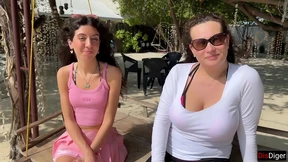 Beach Risky Flash: Mom, Daughter Caught Dicking, Face Cumming