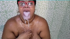 Stepmom's Face Devours Stepson's Cum Overflowing from His浴室 Encounter Stepmom's Face Devours Stepson's Cum Overflowing from His浴室 Encounter
