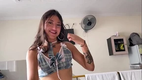 COLOMBIAN MAID EXCHANGE SEX FOR MONEY COLOMBIAN MAID EXCHANGE SEX FOR MONEY
