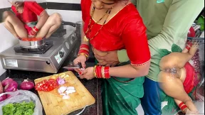 On the second day of Komal's first wedding night, her brother-in-law entered the kitchen and cooked Khichdi On the second day of Komal's first wedding night, her brother-in-law entered the kitchen and cooked Khichdi