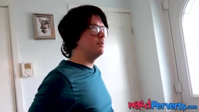 Babe Valentina Bianco sucking nerd cock in casting