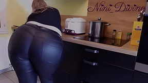 Big Ass&#x1F351; Step Sis in Tight Jeans, Kitchen Frenzy: DP & Deepthroat