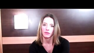 She screams with glee while taking a thick dick🌭 down