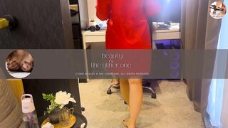 Amateur Wife Interrupted Me While Working with a Blowjob