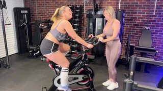 Maisie Lewis Pt Session with the Roses