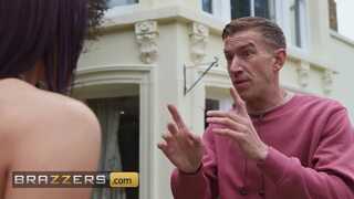 Jerking Over Jogging Lola Bellucci / Brazzers