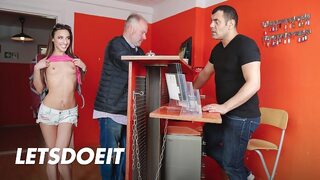 Stepdaughter Amirah Adara bangs creepy receptionist at hostel, horny🥵 hostel