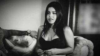 Very hot Colombian lesbians enjoy an intense encounter