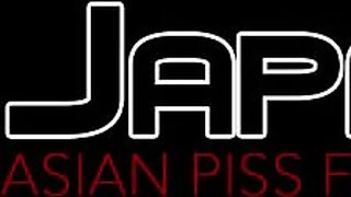 Gorgeous Asian women caught peeing in the car