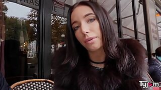 Ukranian beauty Lola Bulgari fucks with a massive french dick