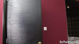 Sex-Hungry Linda Ray Licks Cuckold As She Gets BBC