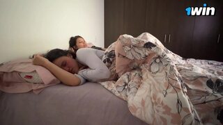 I'm having a horrible day but my friend's wife gives me a hard lesbian cumshot