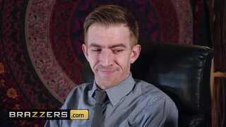 Raw Teen Sluts Reckon with Massive Cock🍆 as She's Fucks