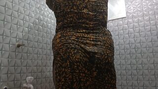 Desi girl bathroom sawoor hottest