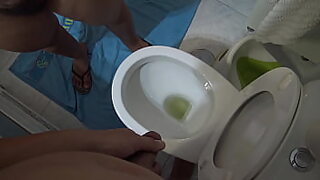 Stepmom's Sizzlin' Scat Shower🚿