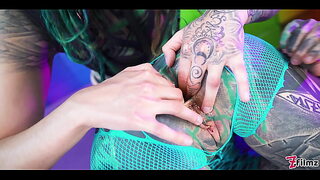 Illuz has a huge strapon to use on Anuskatzz