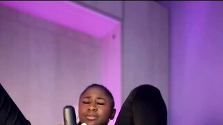 Dark-skinned beauty gets pounded by machine until explosive climax🚀