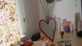 Horny Dude Records While Eating and Banging His Russian Girlfriend