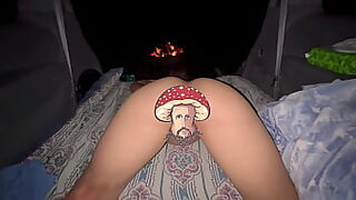 Destructive Holiday Thrills Devouring Her Vagina✌