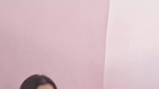 Savvy Brazilian vixen Alice Lima squirrels wildly, splattering in her