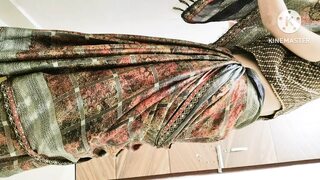 Seeing the opportunity, left the friend's wife.