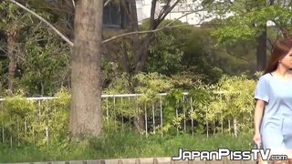 A cameraman caught a group of shy girls who had
