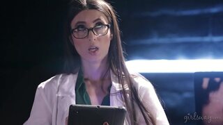 Laboratory of lesbians (Melissa Moore, Serena Blair, Shyla Jennings)