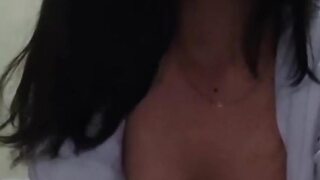 Bokep ABG Indo Andini Viral Pamer Body Pake Seragam