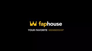 Meet Scarlet Skies: Ready to Get Naked, Wild & XXX