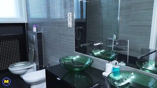 Stepmom seduces girlfriend lesbian