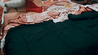 Raw doggin' a young bombshell with massive booty cheeks