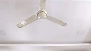 I called my friend's wife to my house and made her loudly.