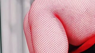 The AlmazaDi model loves to play with unusual shoes 