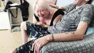 A friend gives me a blowjob after work and gets