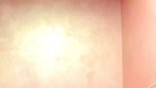 Steamy Step-Mom Sinks in Soapy Goodness, Tantalizingly Teasing her Voluptuous